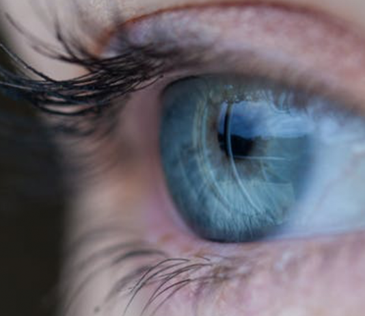 その不調、ドライアイからきてるかも。今日からできる!ドライアイ対策とは^^